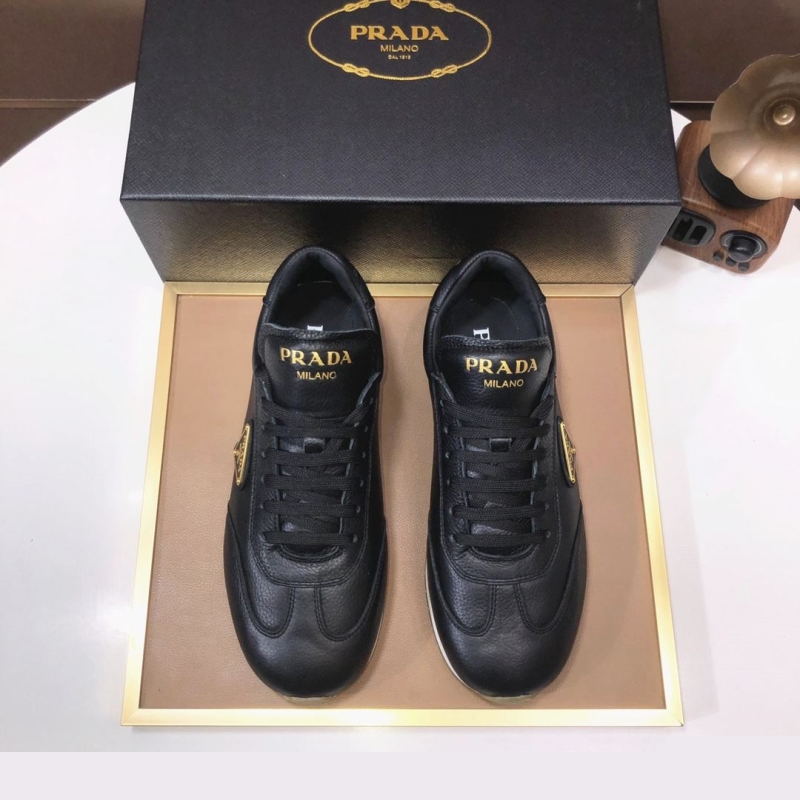 Pra*a casual shoes